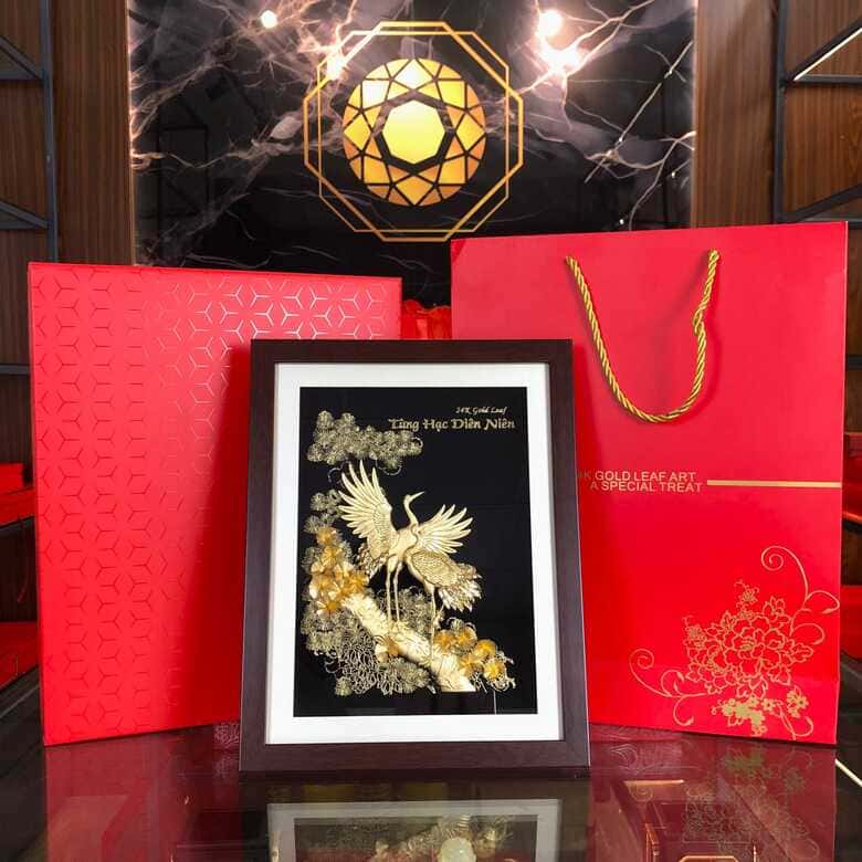 Tranh Tùng Hạc Diên Niên mạ vàng 24K