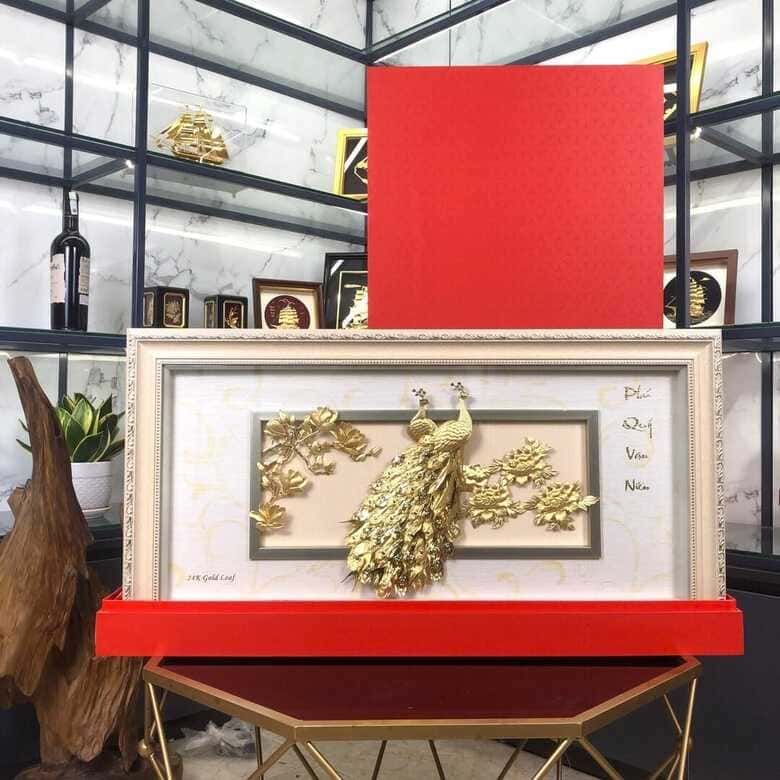 Tranh Chim Công Phú Quý Vạn Niên mang ý nghĩa về sự thịnh vượng