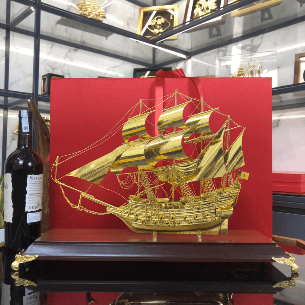 Mô hình thuyền buồm mạ vàng 24K cỡ đại - TB-42