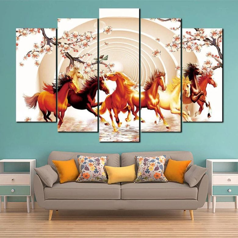 Nên để đàn ngựa quay đầu vào phía trong