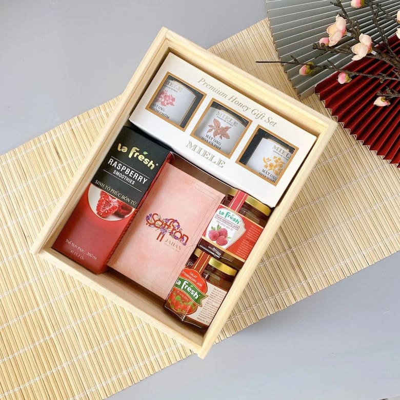 Lưu ý khi tặng quà sếp chuyển công tác