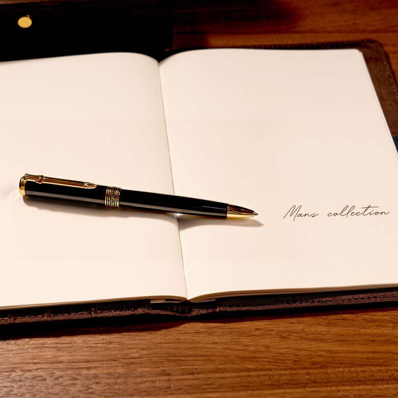 Bút ký là món quà thiết thực và đầy ý nghĩa