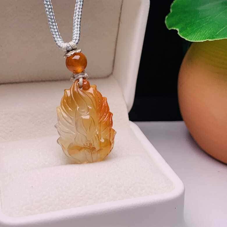 Mặt dây chuyền phong thủy thu hút may mắn