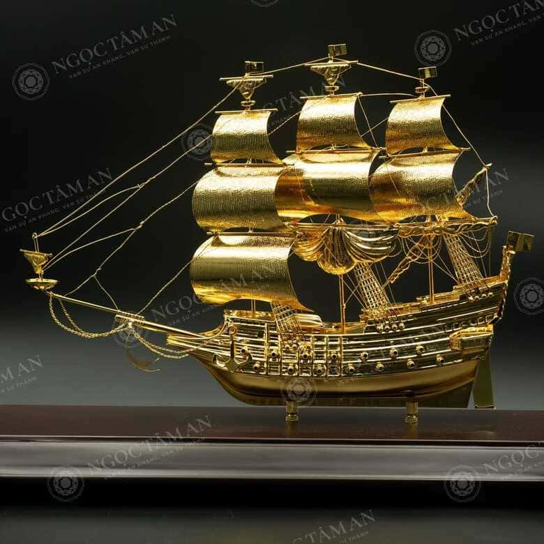 Thuyền thuận buồm xuôi gió thu hút tài lộc, may mắn