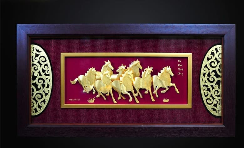 Tranh tám con ngựa dát vàng 24K