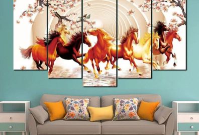 Nên để đàn ngựa quay đầu vào phía trong