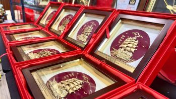 san pham trong hop dung