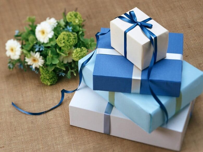 Lựa chọn thời điểm thích hợp để tặng quà cảm ơn sếp