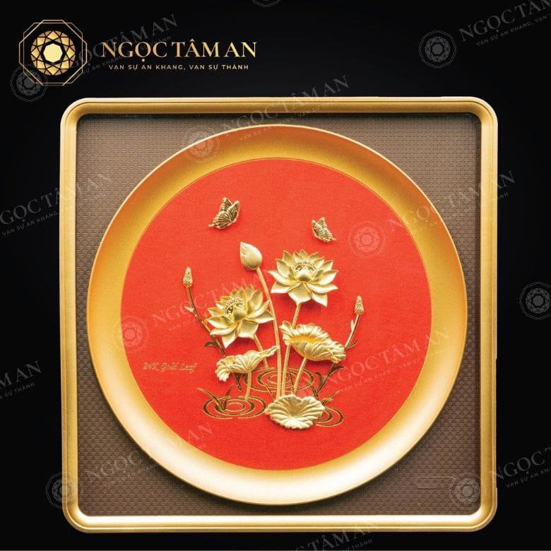 Tranh hoa sen thịnh vượng mạ vàng