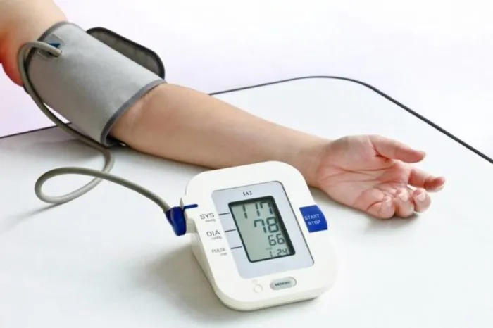 Quà tặng máy đo huyết áp