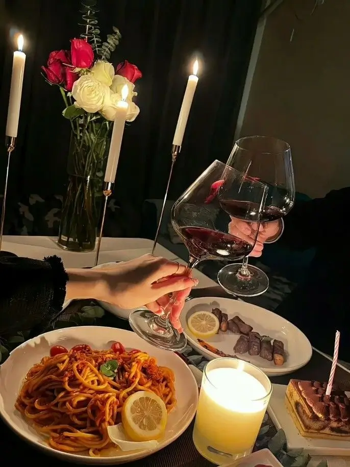 Buổi date tại nhà hàng sang trọng