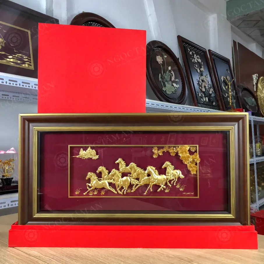 Tranh Mã đáo thành công dát vàng