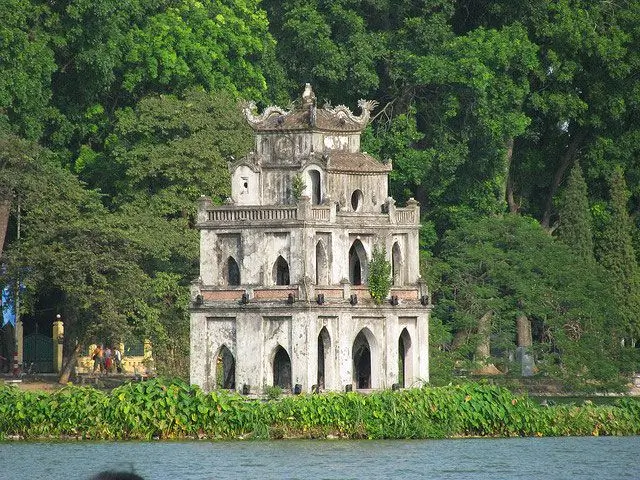 Phong cảnh Tháp Rùa Hồ Gươm