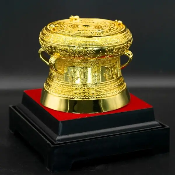Trống đồng mạ vàng
