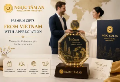 Quà tặng khách nước ngoài
