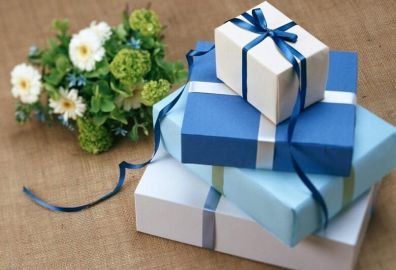 Lựa chọn thời điểm thích hợp để tặng quà cảm ơn sếp